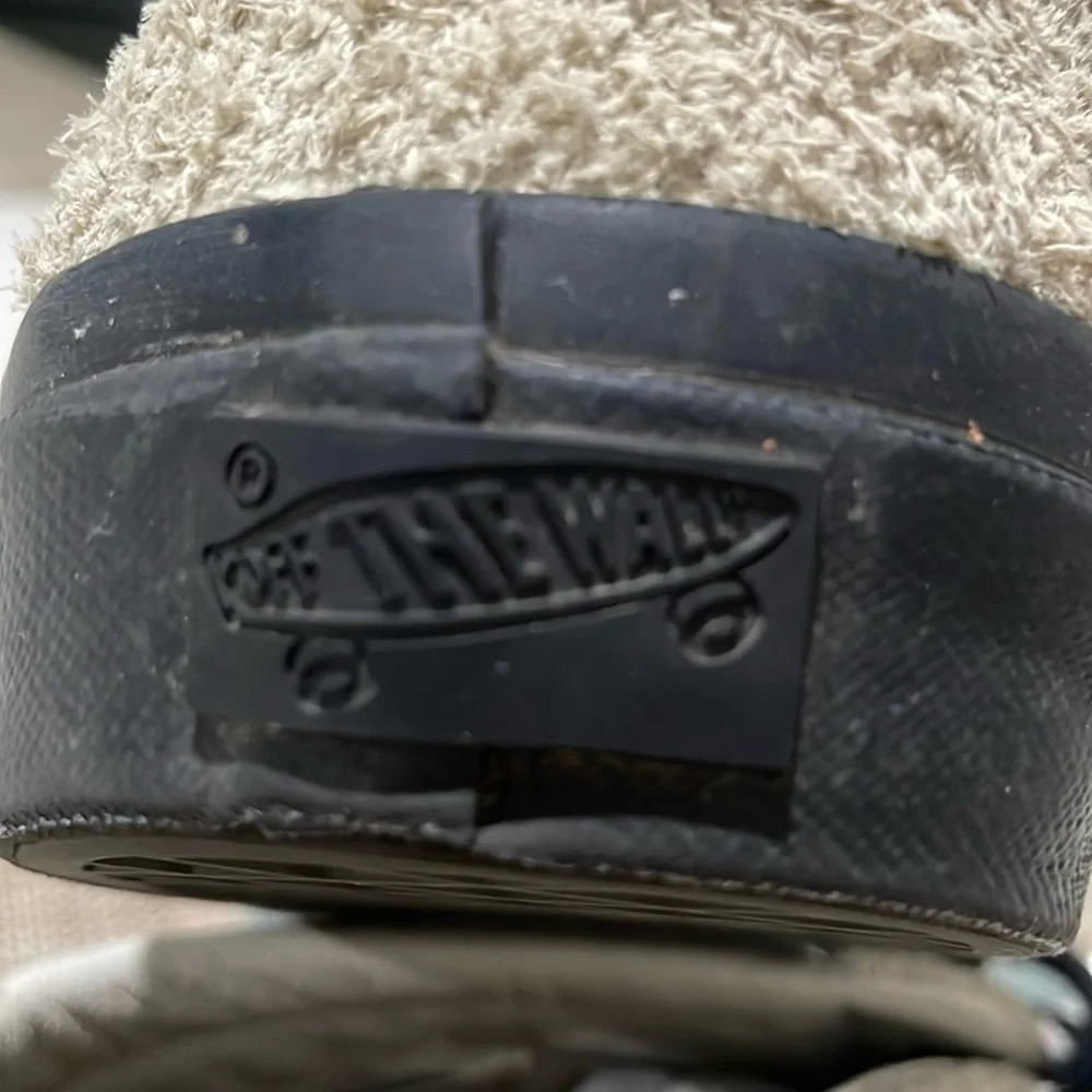 Vans Sk8-Mid in nylon and suede. Men's 9.5. Like new condition. Skate to create! - Picture 9 of 16